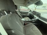 Used 2022 Hyundai Elantra SEL w/ Convenience + Premium Package image 4