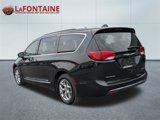 Used 2017 Chrysler Pacifica Limited image 3