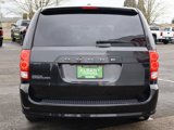 Used 2017 Dodge Grand Caravan SE image 5