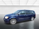 Used 2014 Chrysler Town & Country Touring-L image 2