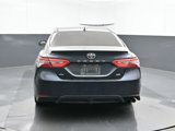 Used 2019 Toyota Camry SE image 2