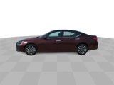 Used 2023 Nissan Altima 2.5 SV image 5