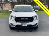 Certified 2022 GMC Terrain SLE image 2