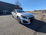 Used 2023 Nissan Altima 2.5 SV image 2