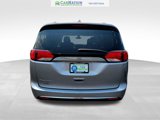 Used 2018 Chrysler Pacifica Touring-L image 5