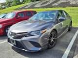 Used 2018 Toyota Camry SE image 4
