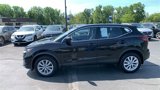 Used 2020 Nissan Rogue Sport S image 2