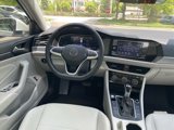 Certified 2024 Volkswagen Jetta SE w/ Panoramic Sunroof Package image 4