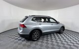 Used 2021 Volkswagen Tiguan SE w/ Panoramic Sunroof Package image 4