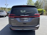 Used 2022 Chrysler Pacifica Touring-L image 4