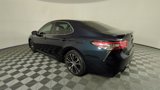 Used 2018 Toyota Camry SE image 6