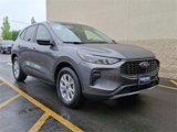 Used 2025 Ford Escape Active w/ Cold Weather Package image 2