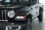 Used 2023 Jeep Gladiator Overland image 4
