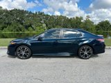 Used 2020 Toyota Camry SE image 2