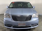 Used 2016 Chrysler Town & Country Touring image 4