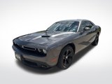 Used 2017 Dodge Challenger SXT image 4