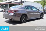 Used 2022 Toyota Camry SE image 6