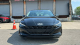 Certified 2022 Hyundai Elantra SE image 2