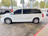 Used 2015 Chrysler Town & Country Touring image 4