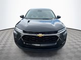 Used 2025 Chevrolet Trax LS image 2