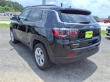 Used 2025 Jeep Compass Latitude image 4