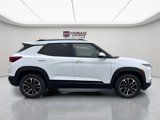 Used 2024 Chevrolet TrailBlazer LT w/ Driver Confidence Package image 2