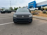 Used 2022 Volkswagen Tiguan SE image 3