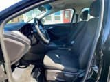 Used 2018 Ford Focus SE image 3