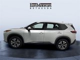 Used 2021 Nissan Rogue SV image 2