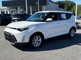 Used 2023 Kia Soul LX w/ LX Technology Package image 3