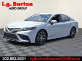 Used 2023 Toyota Camry SE image 3