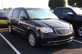 Used 2013 Chrysler Town & Country Touring image 3