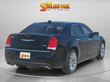 Used 2018 Chrysler 300 Limited image 4
