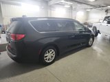 Used 2022 Chrysler Voyager LX image 4