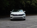 Used 2020 Volkswagen Jetta SE image 2