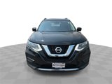 Used 2017 Nissan Rogue SV image 3