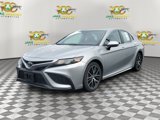 Used 2021 Toyota Camry SE image 3