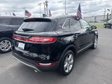 Used 2017 Lincoln MKC Premiere image 4