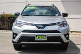 Used 2018 Toyota RAV4 SE image 2
