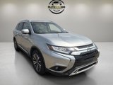 Used 2020 Mitsubishi Outlander SE image 2