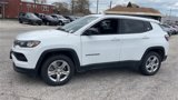 Used 2024 Jeep Compass Latitude image 3