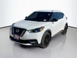Used 2020 Nissan Kicks SR image 2