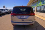 Used 2021 Chrysler Pacifica Touring-L image 6