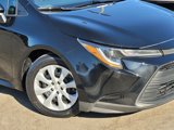 Used 2023 Toyota Corolla LE image 3