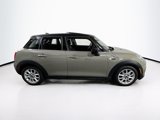 Used 2020 MINI Cooper 4-Door Hardtop image 4