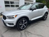 Used 2019 Volvo XC40 T5 R-Design image 3