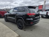 Used 2017 Jeep Grand Cherokee Altitude image 5