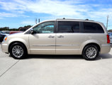 Used 2016 Chrysler Town & Country Touring-L w/ Driver Convenience Group image 3