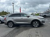 Used 2019 Kia Sorento EX image 2