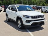 Used 2023 Jeep Compass Latitude image 2